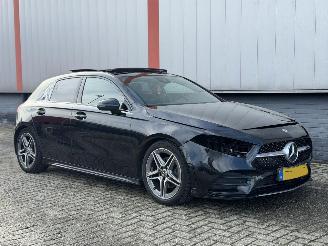 Schadeauto Mercedes A-klasse A200 AMG PANO SFEER 2018/1