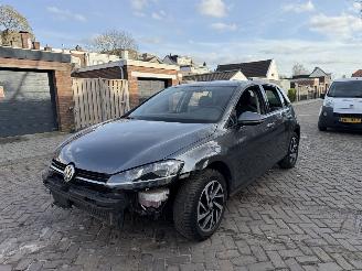 uszkodzony samochody osobowe Volkswagen Golf 1.6 TDI Motor defect 2018/1