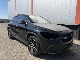 Vaurioauto  passenger cars Mercedes GLA 200d AUTOMAAT 2022/1