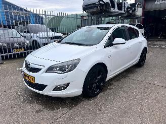 škoda osobní automobily Opel Astra 1.4 TURBO SPORT 2011/2