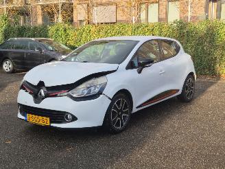 Auto incidentate Renault Clio 0.9 TCe EXPERSSION 2013/9