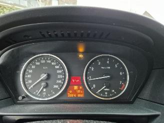 BMW 5-serie 520i AUTOMAAT / LEER / NIEUWSTAAT picture 11