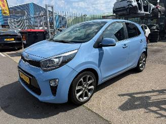 damaged passenger cars Kia Picanto 1.0 CVVT COLOUR EDITION 2018/1