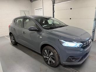 skadebil auto Dacia Sandero NAVI CAMERA 2025/6