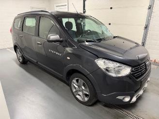 krockskadad bil auto Dacia Lodgy  2021/11