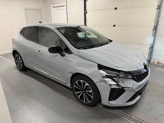 Unfallwagen Renault Clio  2024/9