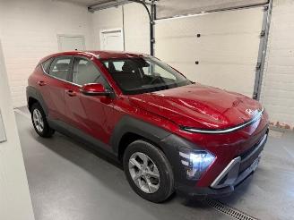 damaged passenger cars Hyundai Kona  2024/8
