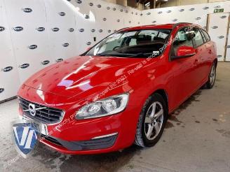Auto da rottamare Volvo V-60 V60 I (FW/GW), Combi, 2010 / 2018 2.0 D4 16V 2016/4