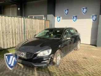 Auto da rottamare Volvo V-60 V60 I (FW/GW), Combi, 2010 / 2018 2.0 D4 16V 2014