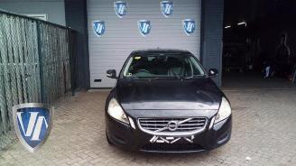 Auto da rottamare Volvo S-60 S60 II (FS), Sedan, 2010 / 2018 1.6 DRIVe,D2 2013