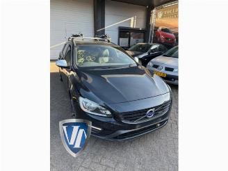 demontáž osobní automobily Volvo V-60 V60 I (FW/GW), Combi, 2010 / 2018 2.0 D4 16V 2016/3