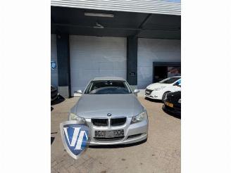 Vrakbiler auto BMW 3-serie  2005/8