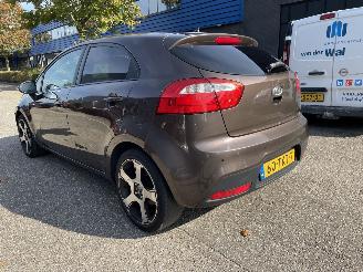 krockskadad bil auto Kia Rio 1.2 tdi 5drs 2012/6