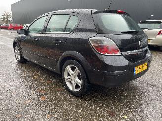 skadebil auto Opel Astra 1.6 85kw 2009/10