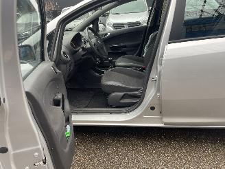 Opel Corsa 1.2 5drs picture 8