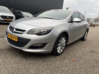 Opel Astra 1.4T Cosmo picture 6