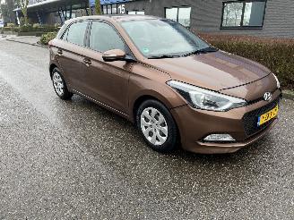 Schadeauto Hyundai I-20 1.2 5drs airco 2015/1