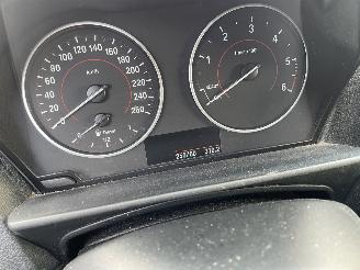 BMW 1-serie 118d picture 17