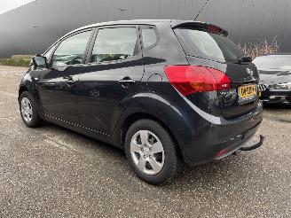 damaged passenger cars Kia Venga 1.4 2011/7