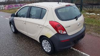 Hyundai I-20 AUTOMAAT picture 9