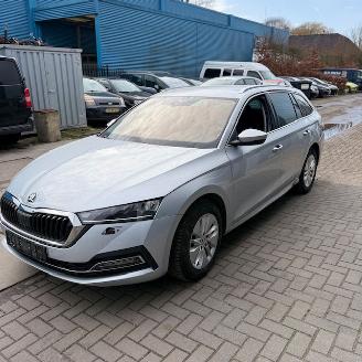 Schadeauto Skoda Octavia ambition 2023/1