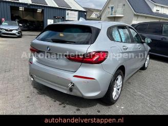 Damaged car BMW 1-serie i Advantage  DAB-Tuner ScheinLED 2021/5