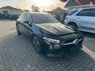 Coche accidentado Mercedes Cla-klasse 180 Shooting Brake Urban 2021/9