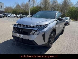 krockskadad bil auto Peugeot 3008 Hybrid 136 GT Automatik 2024/11