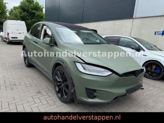damaged passenger cars Tesla Model S Model X 90d AWD Autopilot Full-Options list 2017/11