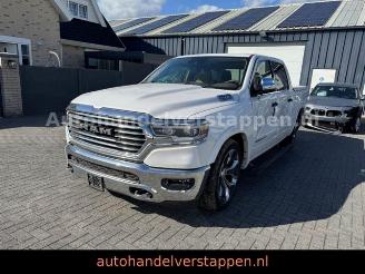 Vaurioauto  passenger cars Dodge Ram 1500 Longhorn 5.7L HEMI V8 Pano Airsuspen 2019/3