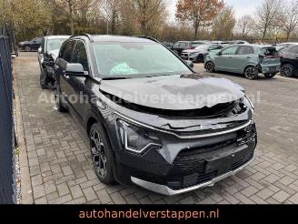 damaged passenger cars Kia Niro Plug-in Hybrid PACE 1.6 GDI PHEV -Harman 2024/3