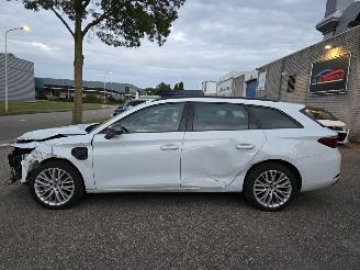 Coche accidentado Seat Leon FR 1.4 eTSI Hybrid Sportstourer Memory Led Navi Camera Leder 27gr.! 2021/5