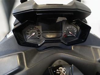 Peugeot  METROPOLIS picture 8