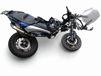 dañado ciclomotor Yamaha  T MAX 2017/5