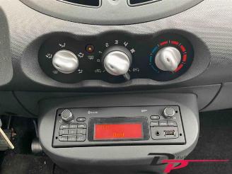 Renault Twingo Twingo II (CN), Hatchback 3-drs, 2007 / 2014 1.2 16V picture 10