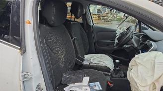 Renault Clio Clio IV Estate/Grandtour (7R), Combi 5-drs, 2012 / 2021 1.5 Energy dCi 90 FAP picture 22