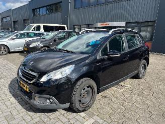 Damaged car Peugeot 2008 2008 1.2 2016/1