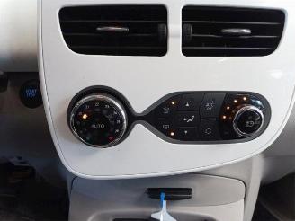 Renault Zoé Zoe (AG), Hatchback 5-drs, 2012 46kW picture 13