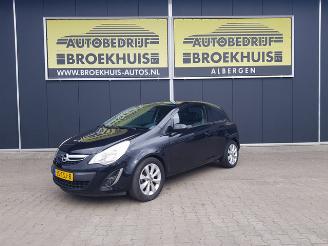 uszkodzony samochody osobowe Opel Corsa 1.2 EcoFlex Anniversay Edition LPG 2012/3