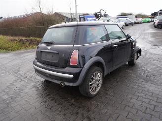 Uttjänta bilar auto Mini One 1.6 16v 2001/9