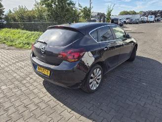 Vrakbiler auto Opel Astra 1.6 16V (A16XER(Euro 5)) 2010/4