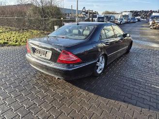 Salvage car Mercedes S-klasse 320 CDi 2005/10
