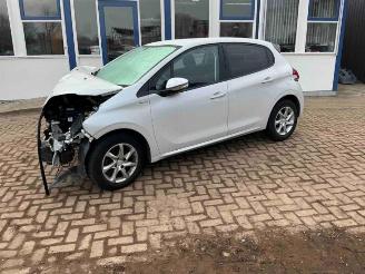 rozbiórka samochody osobowe Peugeot 208 208 I (CA/CC/CK/CL), Hatchback, 2012 / 2019 1.2 Vti 12V PureTech 82 2015/10