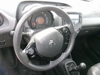 Peugeot 108 1.0 Allure 5 Drs picture 25