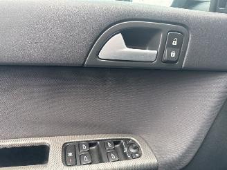 Volvo S-40 1.8 16V Sedan 4Dr Benzine 1.798cc 92kW (125pk) FWD picture 15