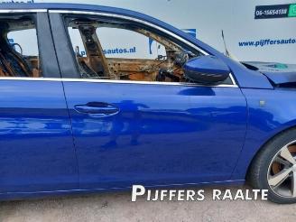 Peugeot 308 308 (L3/L8/LB/LH/LP), Hatchback 5-drs, 2013 / 2021 1.2 12V e-THP PureTech 130 picture 3