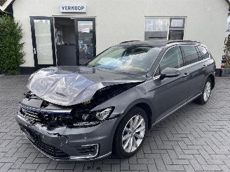 Auto incidentate Volkswagen Passat Variant 1.4 TSI GTE N.A.P NL AUTO PRACHTIG!!! 2016/7