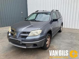 Mitsubishi Outlander Outlander (CU), SUV, 2001 / 2007 2.0 16V 4x2 picture 2