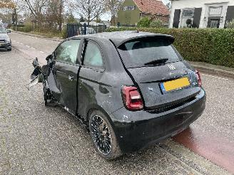 Vrakbiler auto Fiat 500E Icon 42 kWh 2020/12