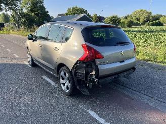 Peugeot 3008 1.6-16V THP picture 4